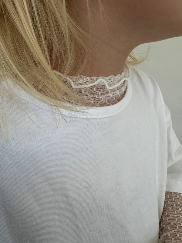 Tee turtleneck lace