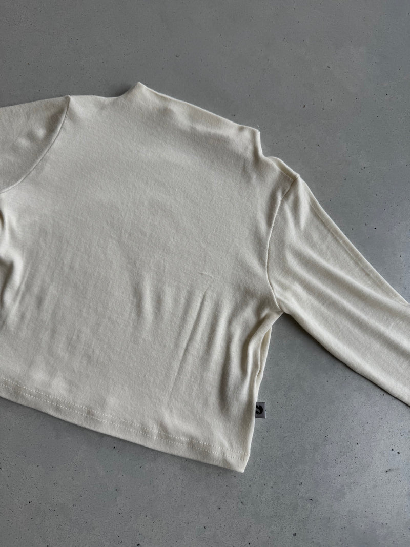 Basic cream turtleneck tee